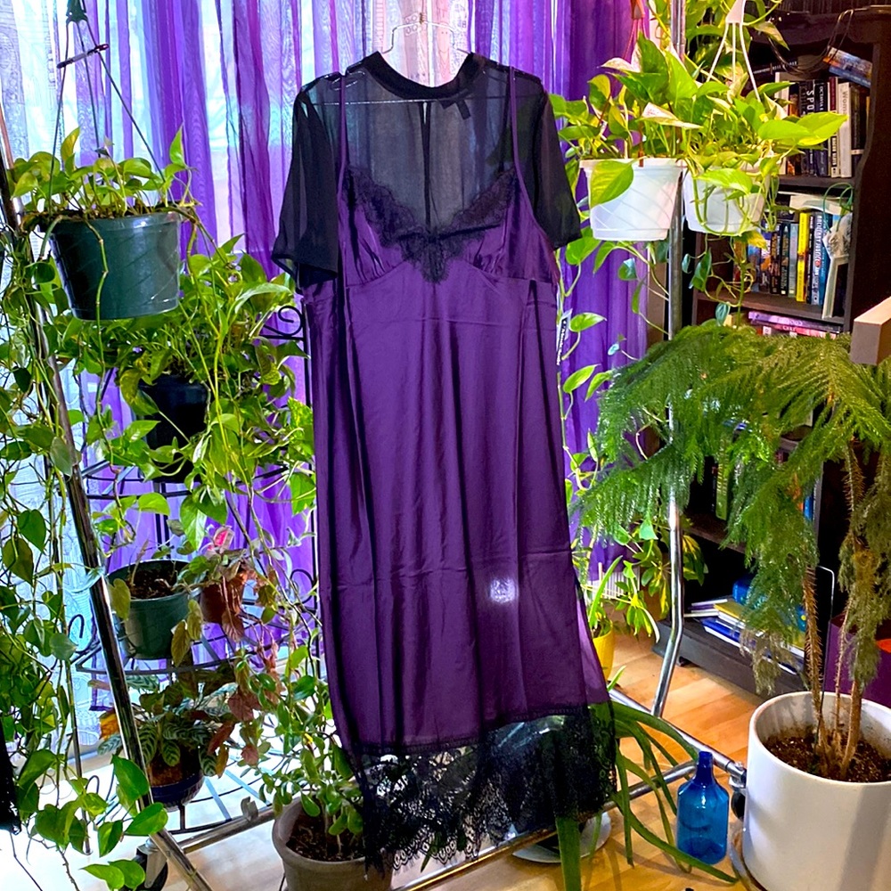 Aubergine and Black slip dress with eyelash lace accents. Size 16. - Picture 1 of 9